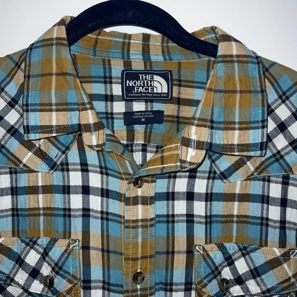 THE NORTH FACE PLAID SHORT-SLEEVE BUTTON-UP (Men’s M)